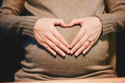 つらい妊娠中の胃痛、その原因と対処方法